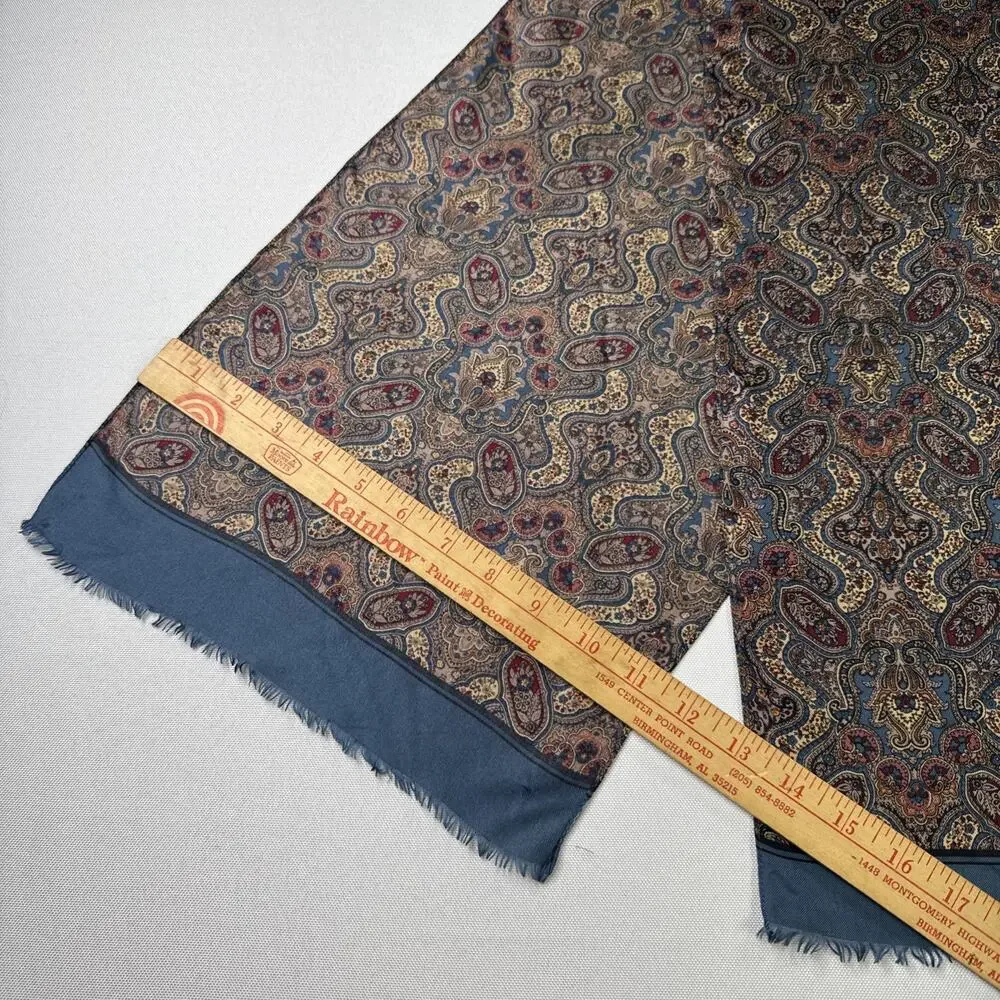 Vintage '80s Club 7 Echo Blue & Burgundy Paisley Silk Fringe Scarf 11